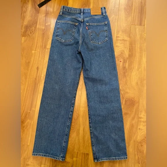 LEVI's Ribcage Straight Jeans - Picture 2 of 5